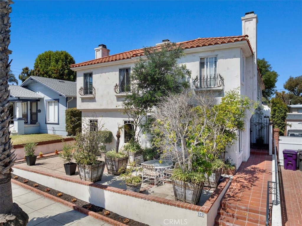 377 Roycroft Avenue