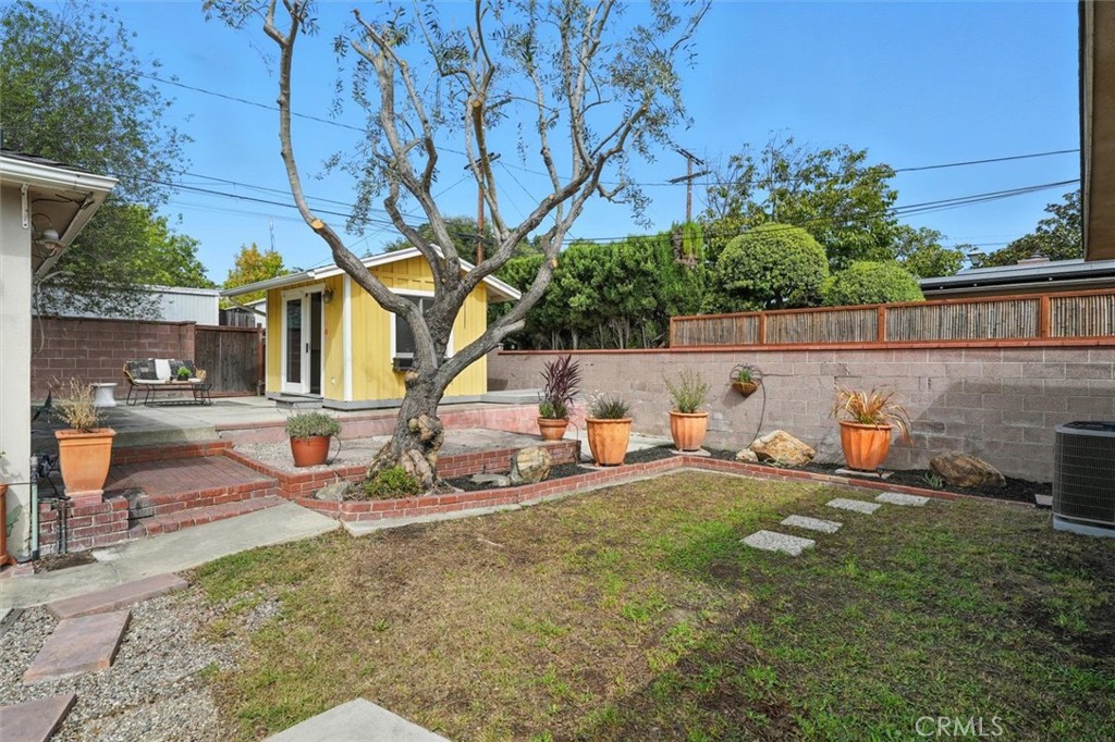 535 Panama Avenue