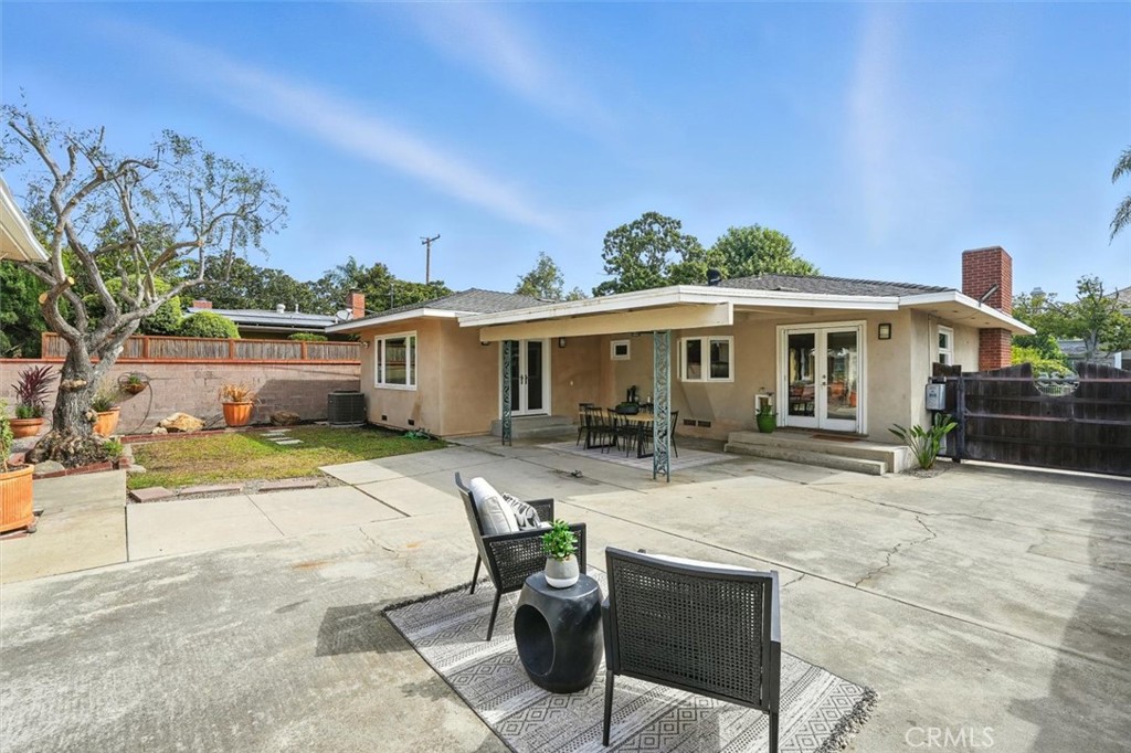 535 Panama Avenue