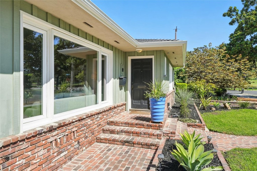 535 Panama Avenue