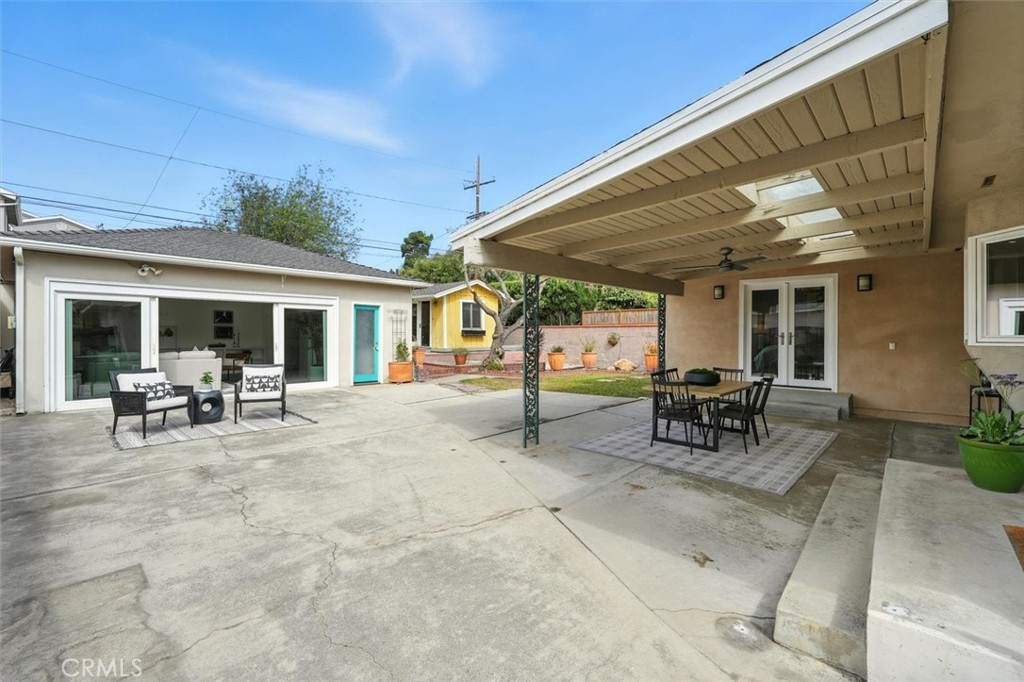 535 Panama Avenue