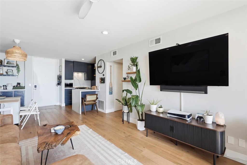 1140 E Ocean Blvd 141