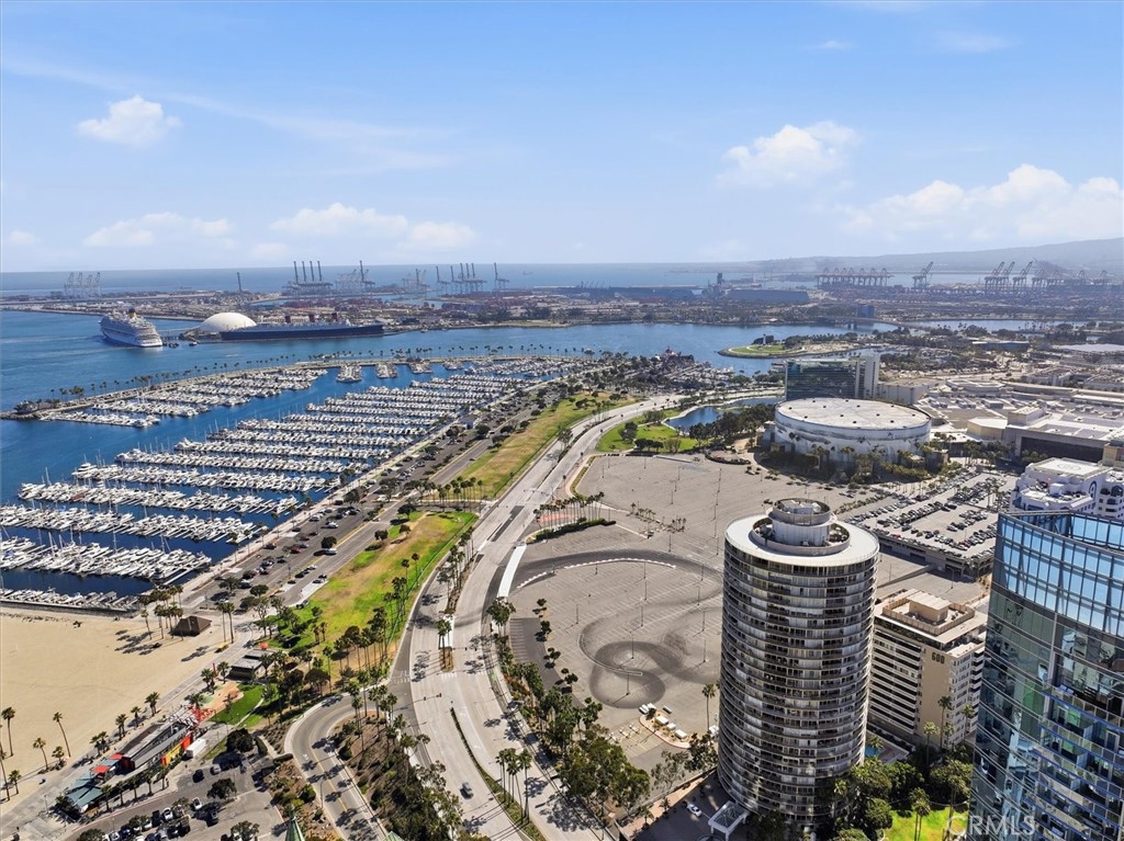 700 E Ocean Boulevard 2002