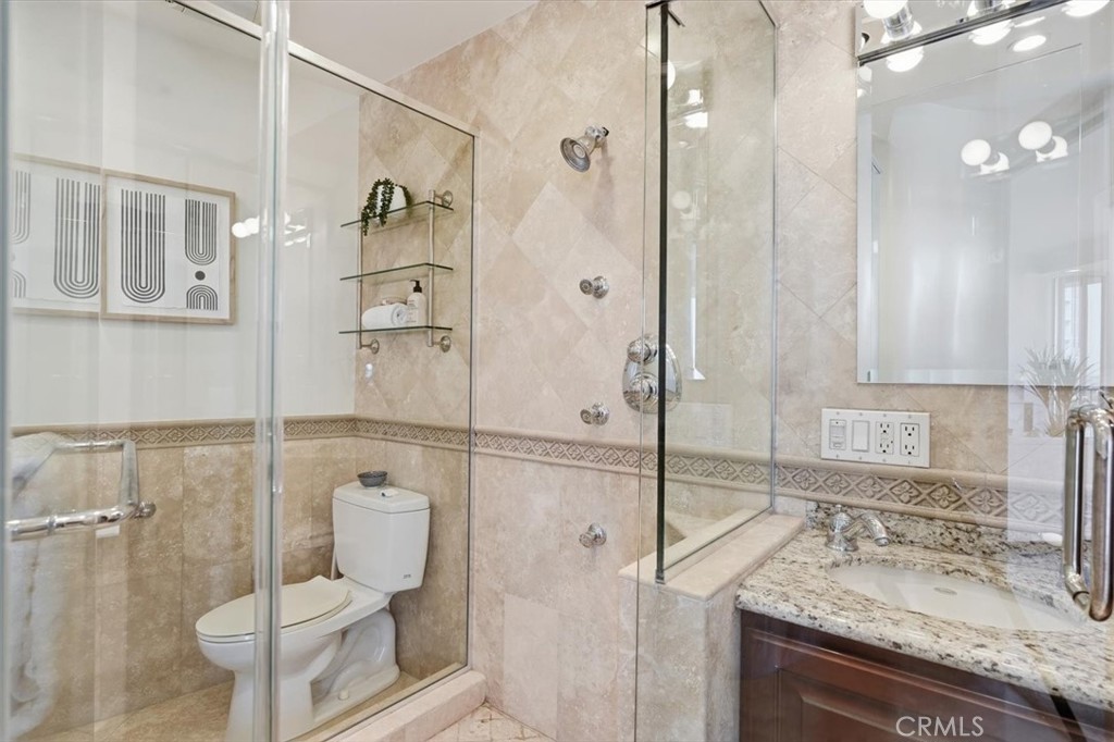 700 E Ocean Boulevard 2002