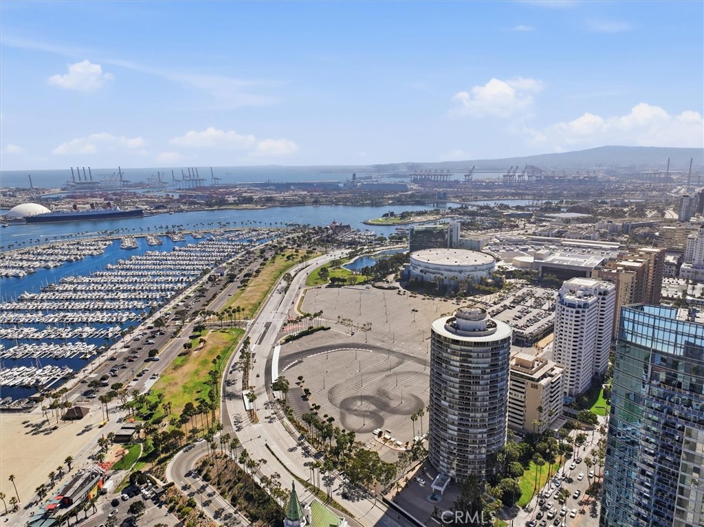 700 E Ocean Boulevard 2002