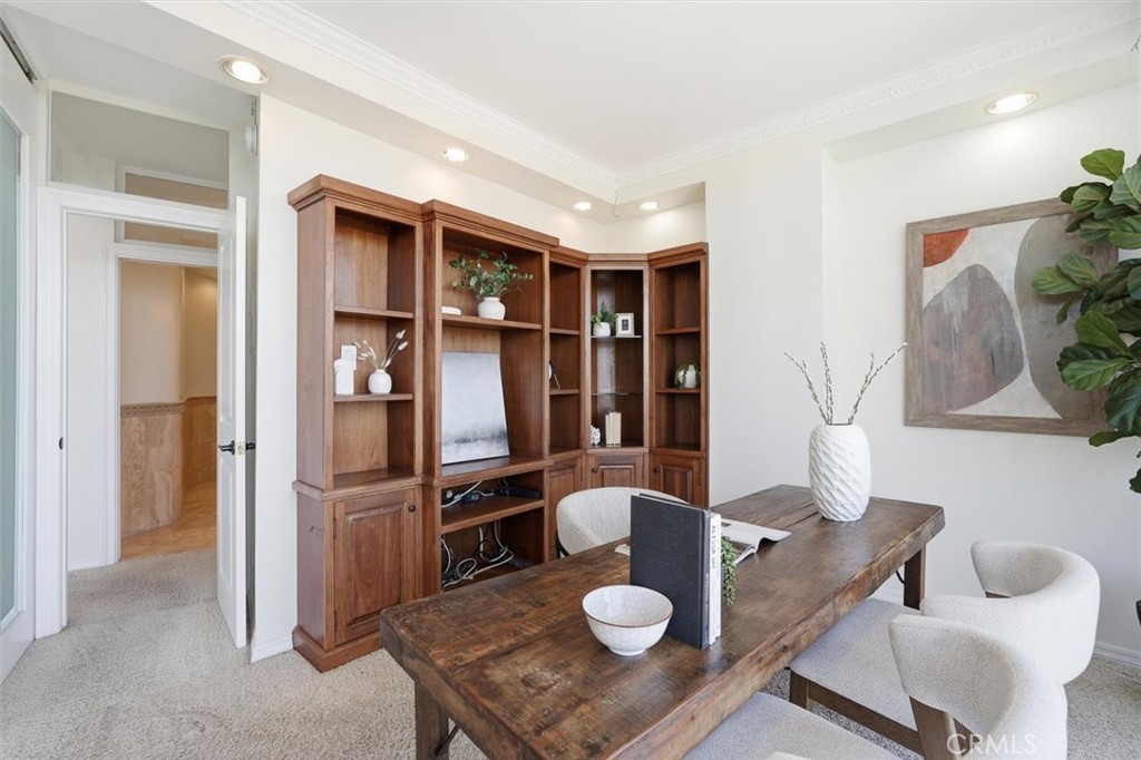 700 E Ocean Boulevard 2002