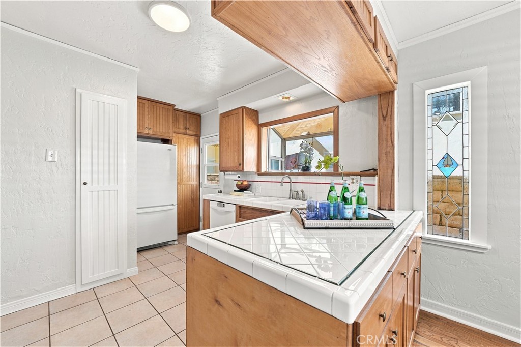 118 Glendora Avenue
