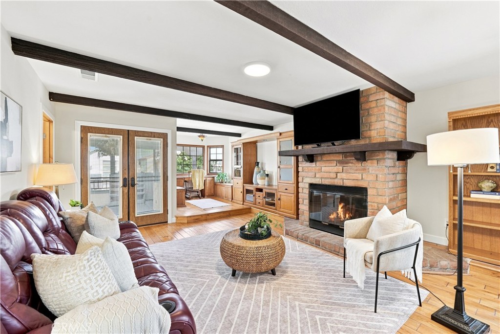118 Glendora Avenue