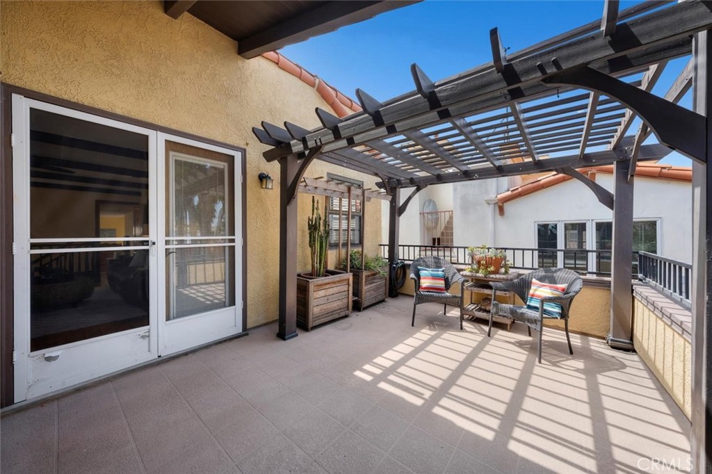 118 Glendora Avenue