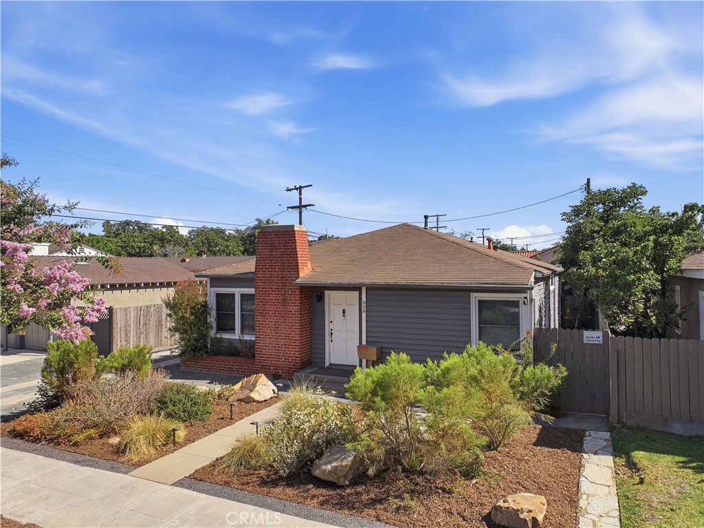528 W Burnett