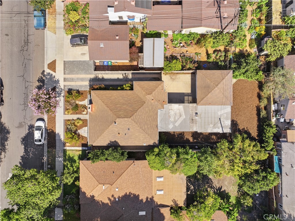 528 W Burnett