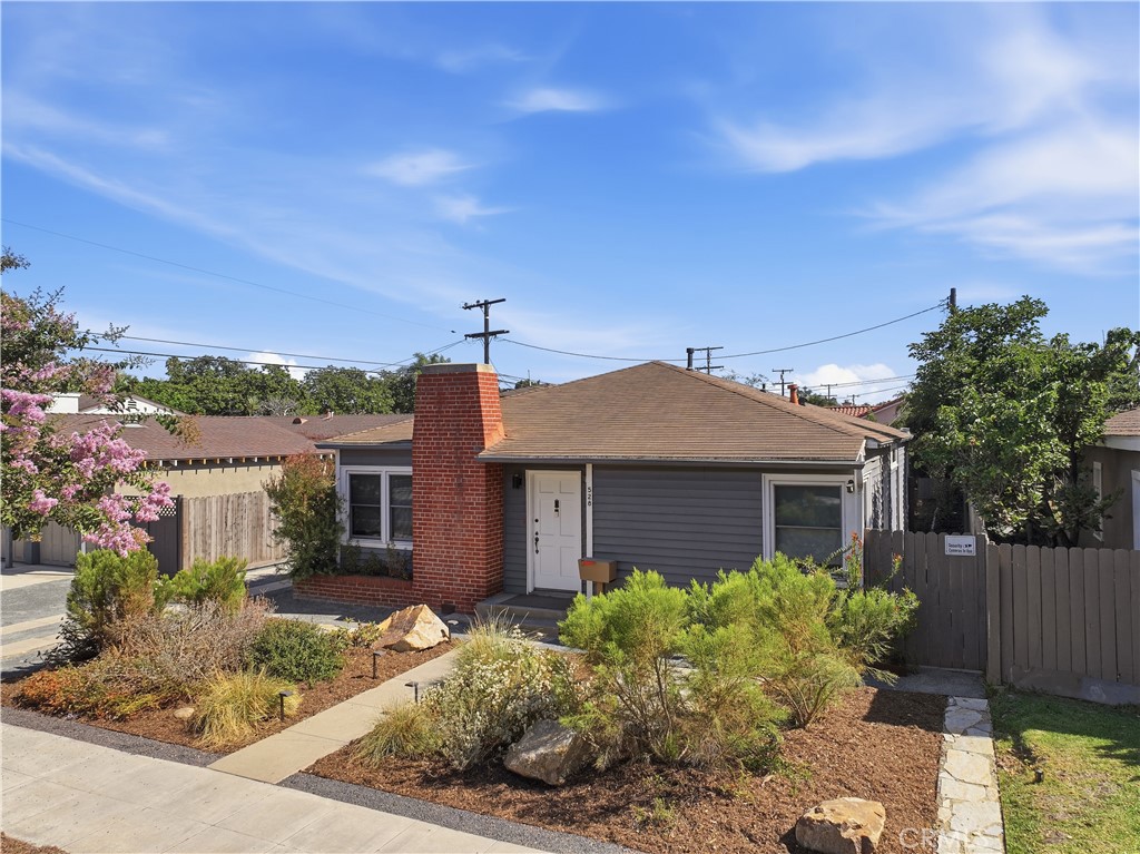 528 W Burnett