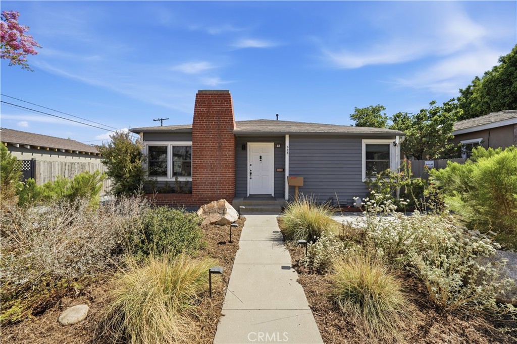 528 W Burnett