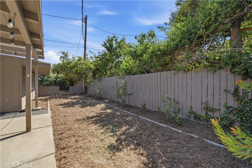 528 W Burnett
