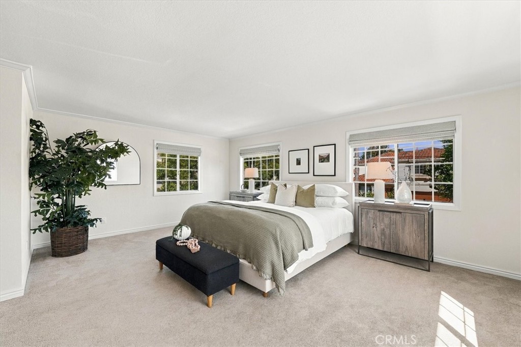 1800 Clark Lane