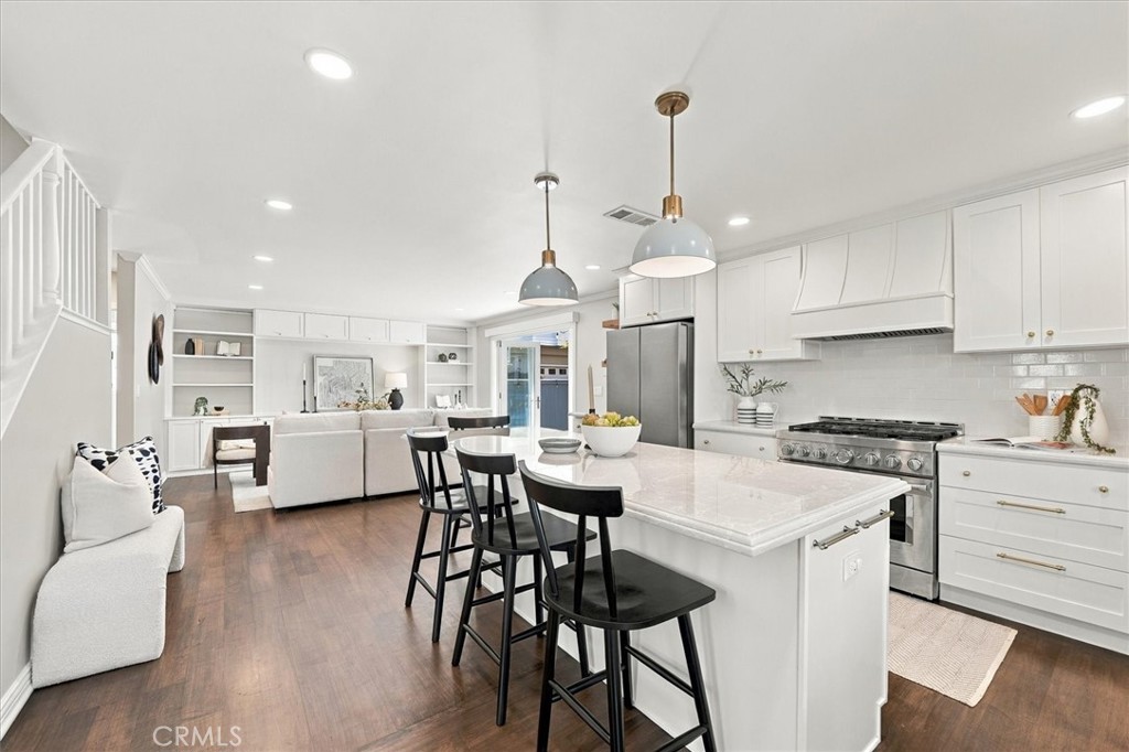 1800 Clark Lane