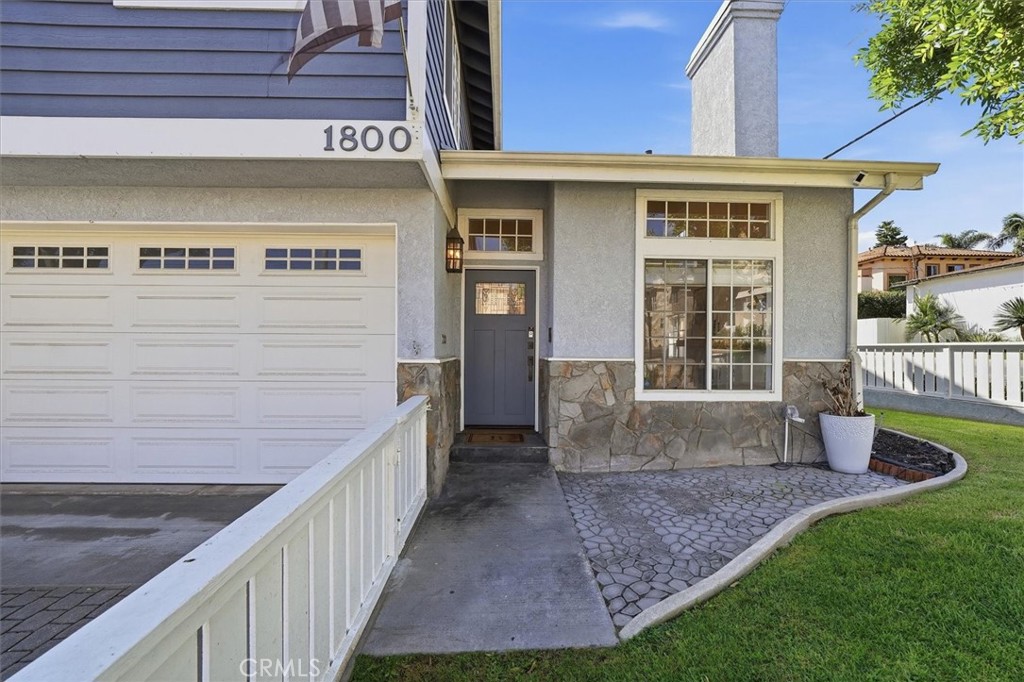 1800 Clark Lane