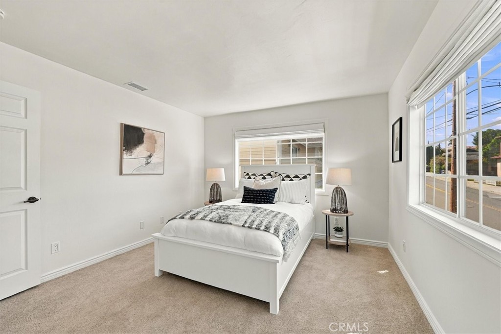1800 Clark Lane