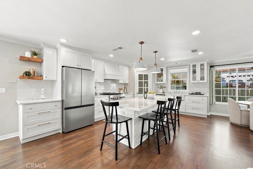 1800 Clark Lane