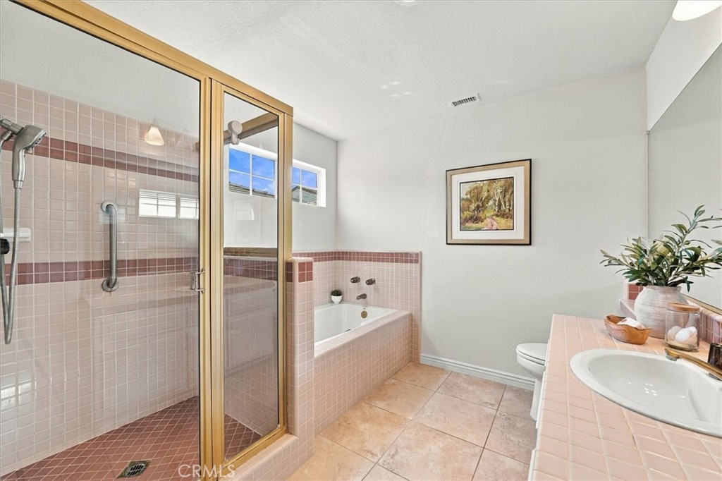 1800 Clark Lane