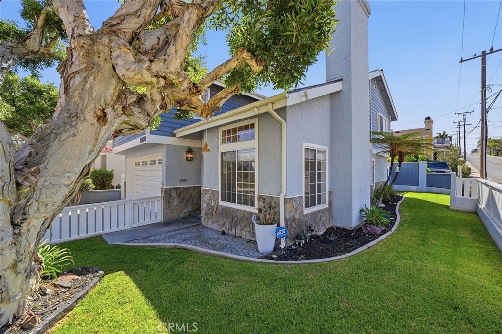1800 Clark Lane