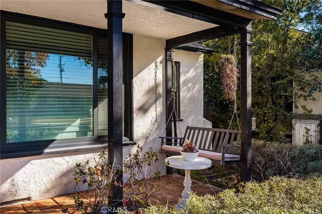 2120 N Greenbrier Road