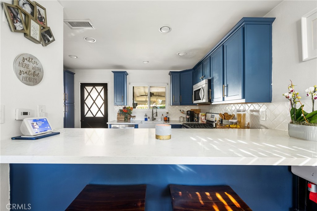 2120 N Greenbrier Road