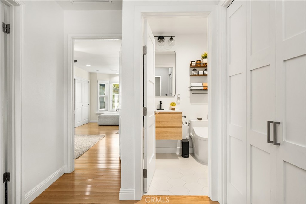 2120 N Greenbrier Road