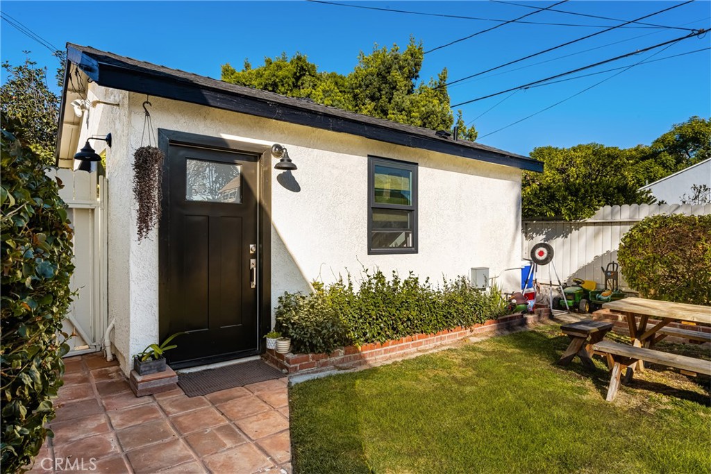 2120 N Greenbrier Road