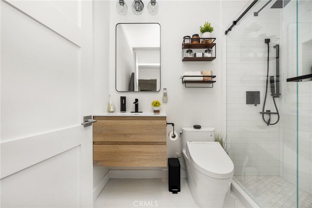 2120 N Greenbrier Road