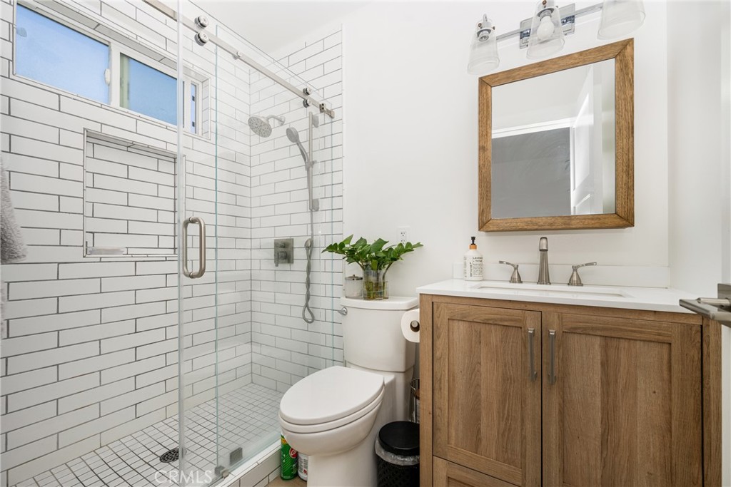 2120 N Greenbrier Road