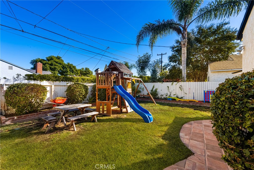 2120 N Greenbrier Road