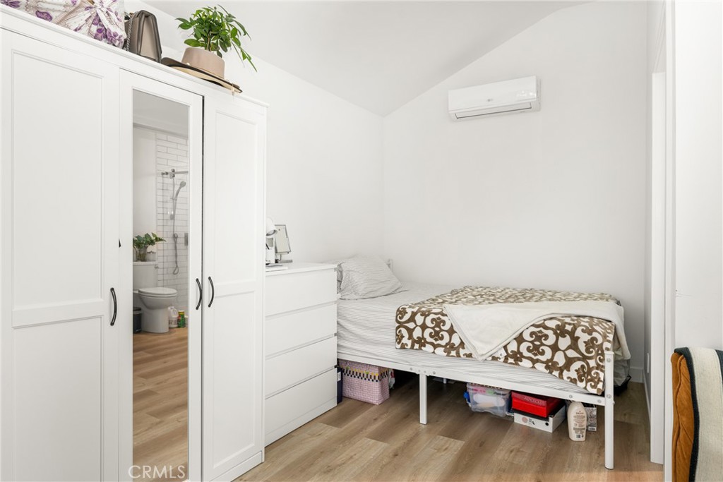 2120 N Greenbrier Road