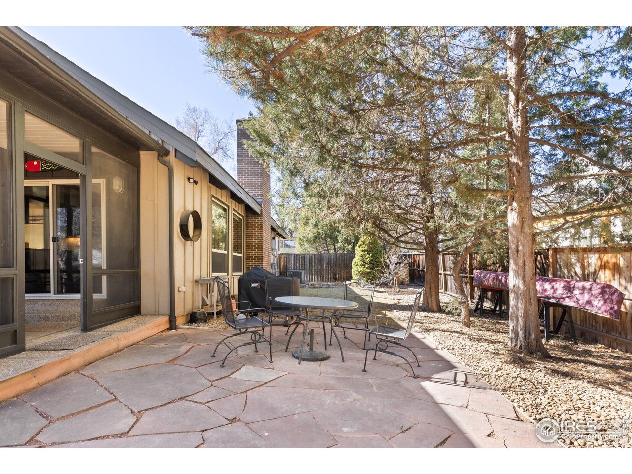 1335 Oak Ct