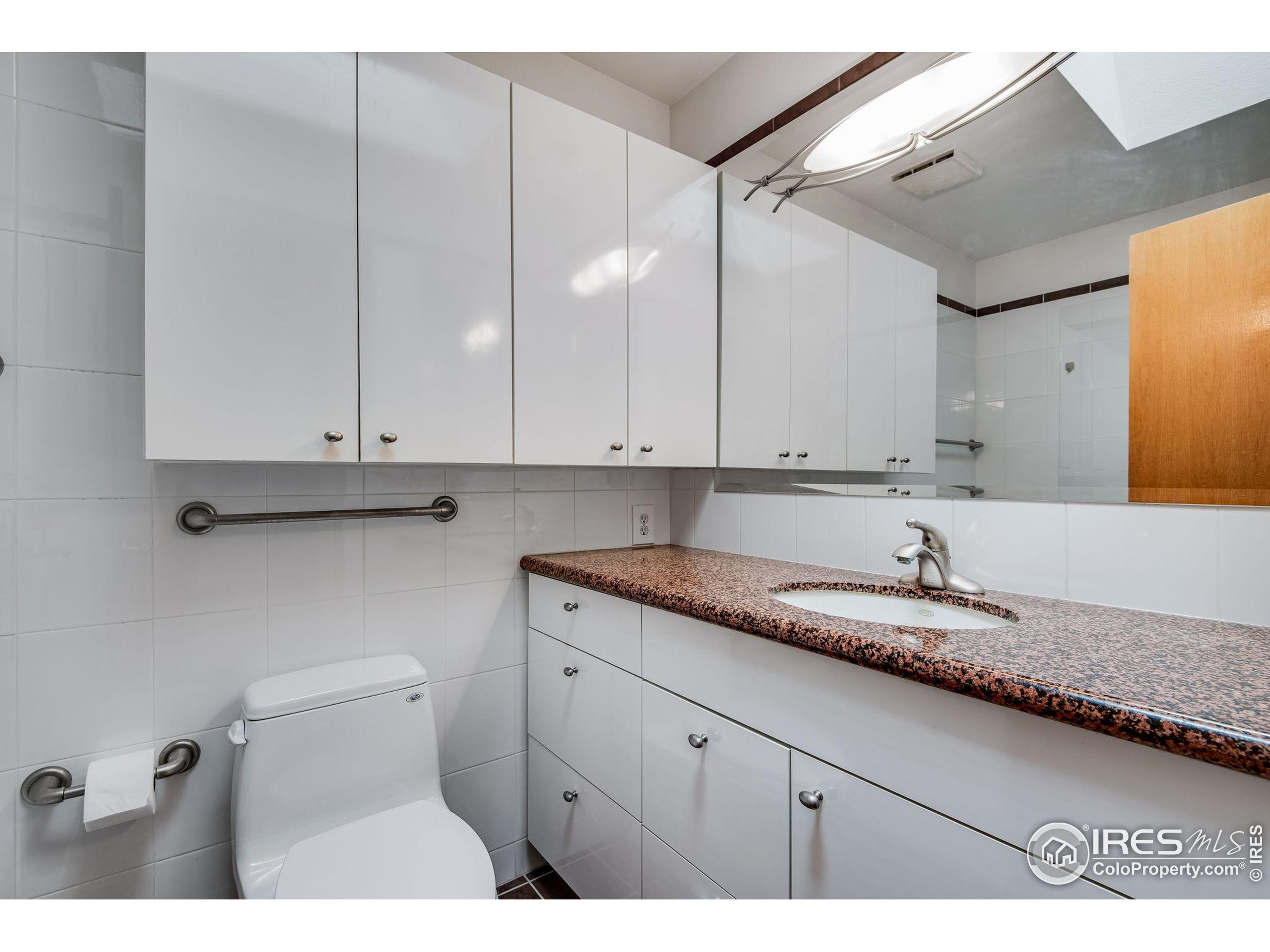 1140 Portland Pl 303