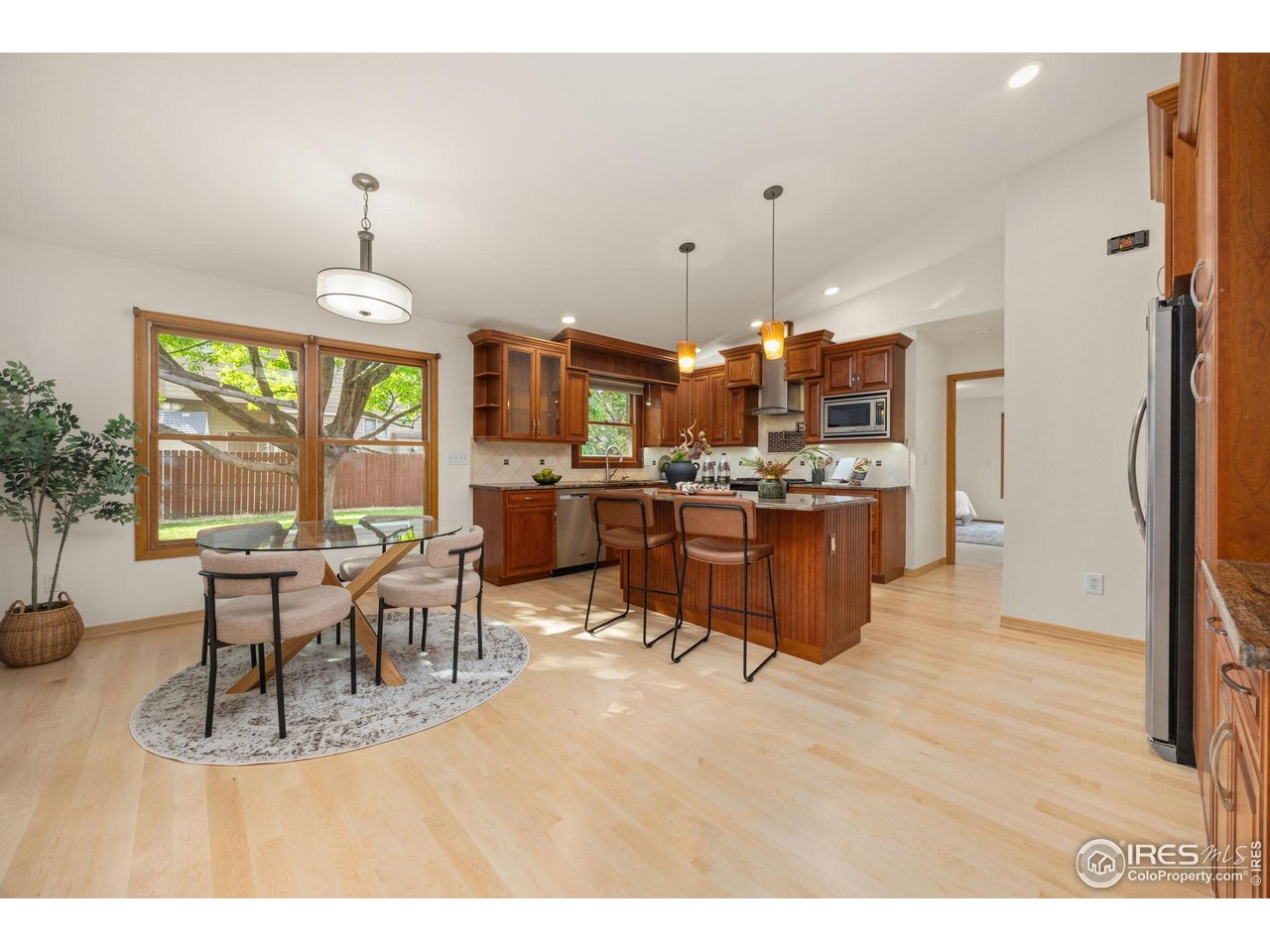 2313 Spindrift Dr