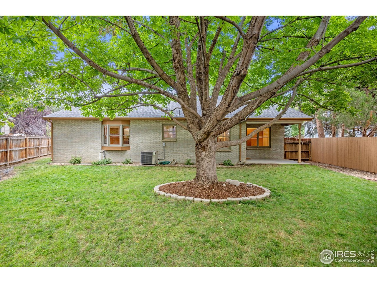 2313 Spindrift Dr