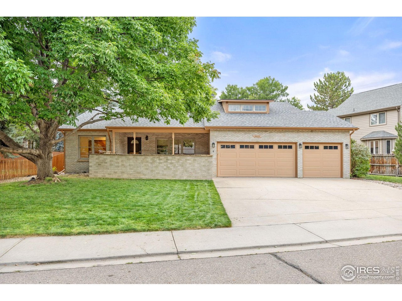 2313 Spindrift Dr