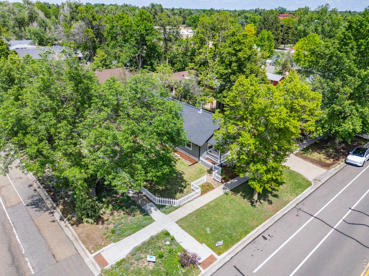 1020 Longs Peak Ave