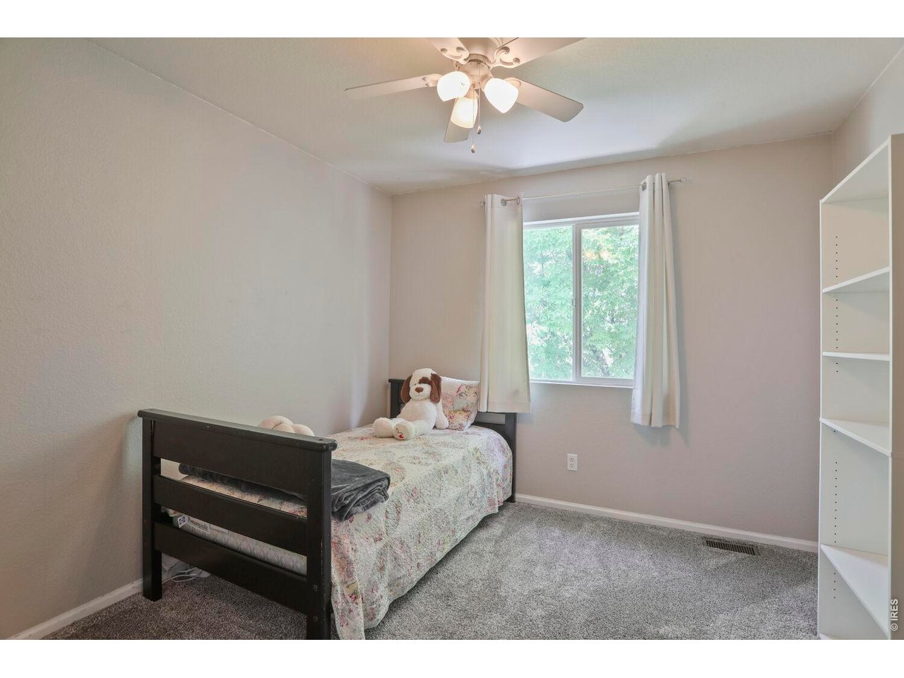 1245 Fall River Cir