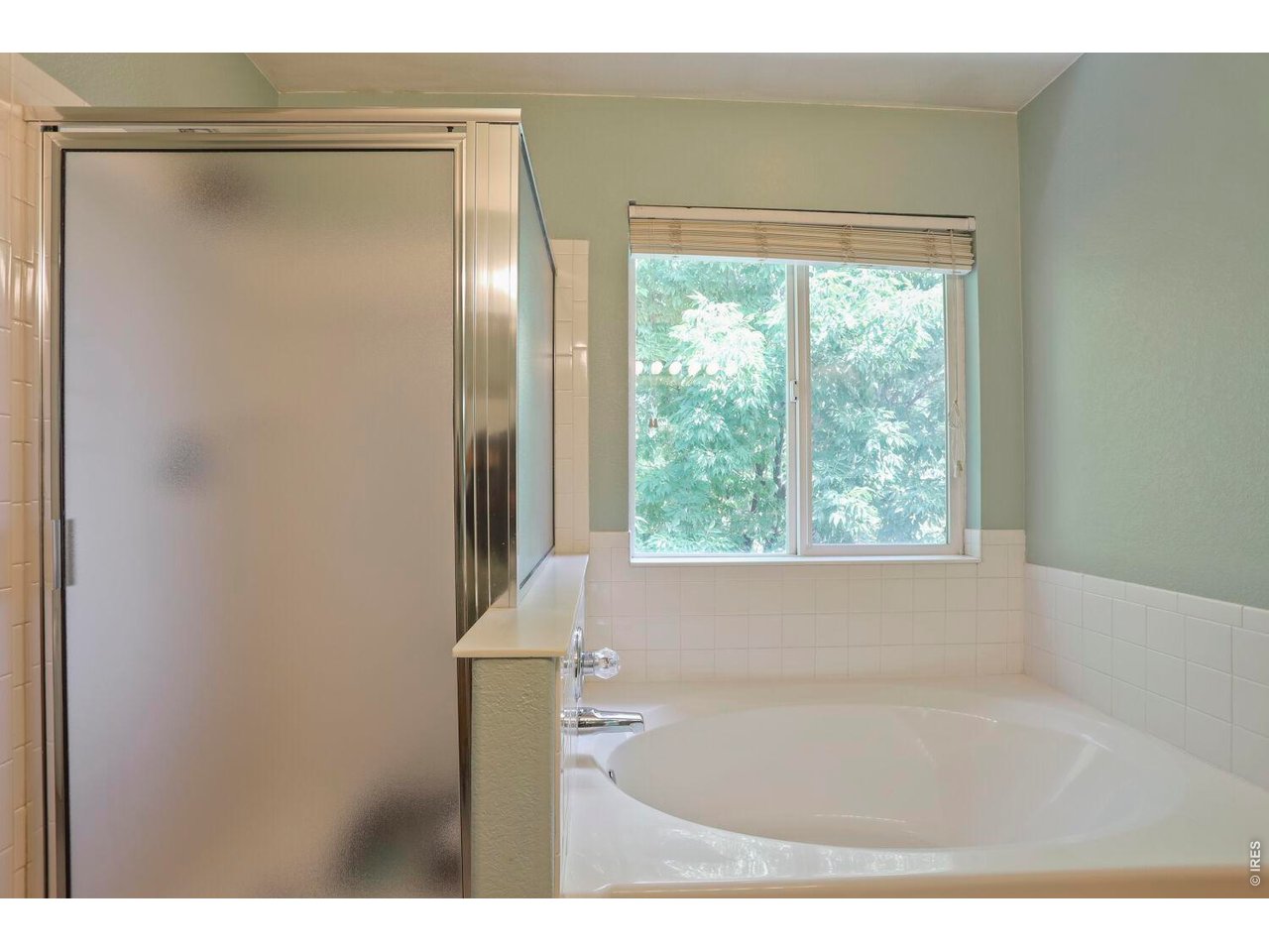 1245 Fall River Cir