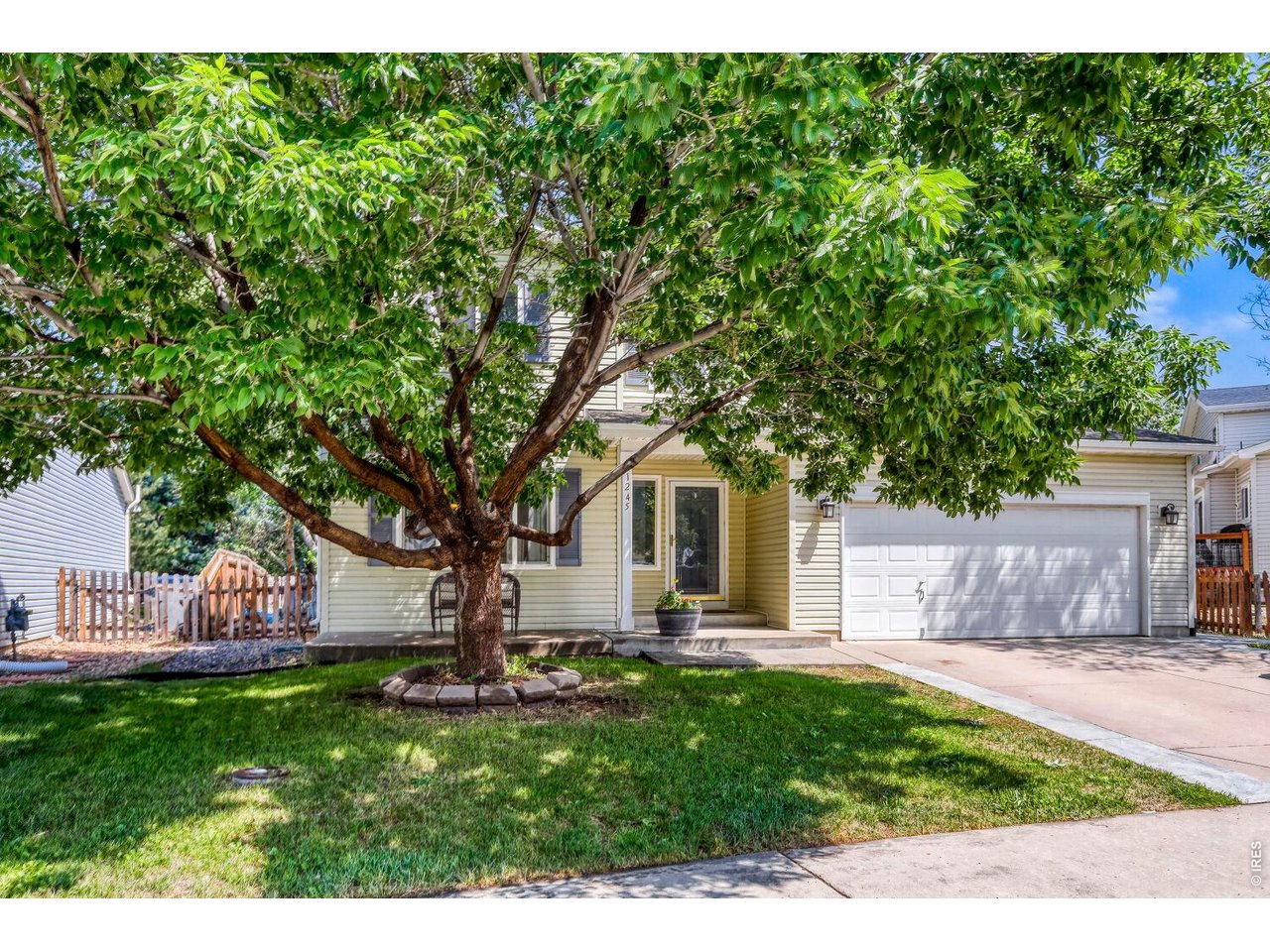 1245 Fall River Cir
