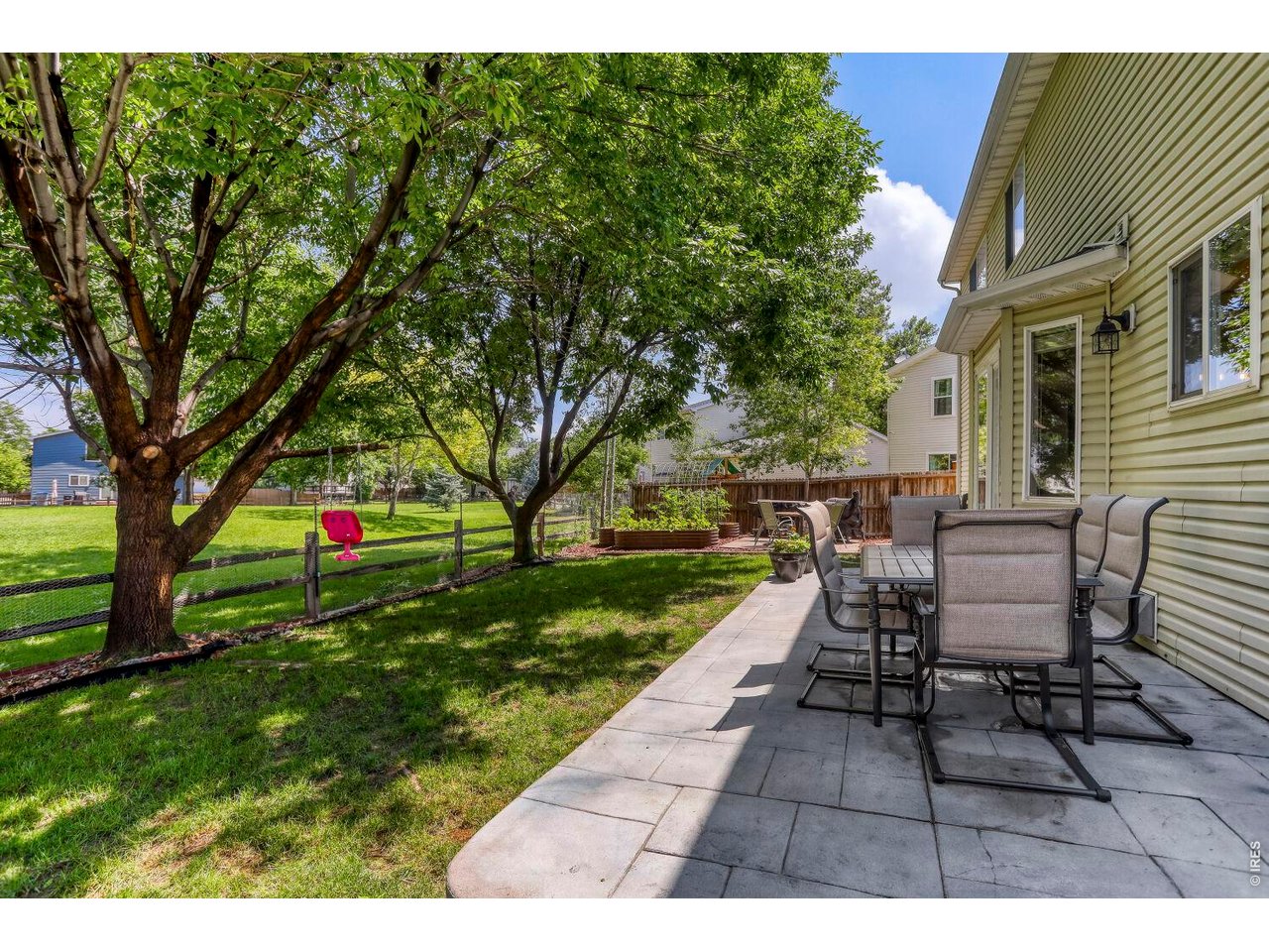 1245 Fall River Cir
