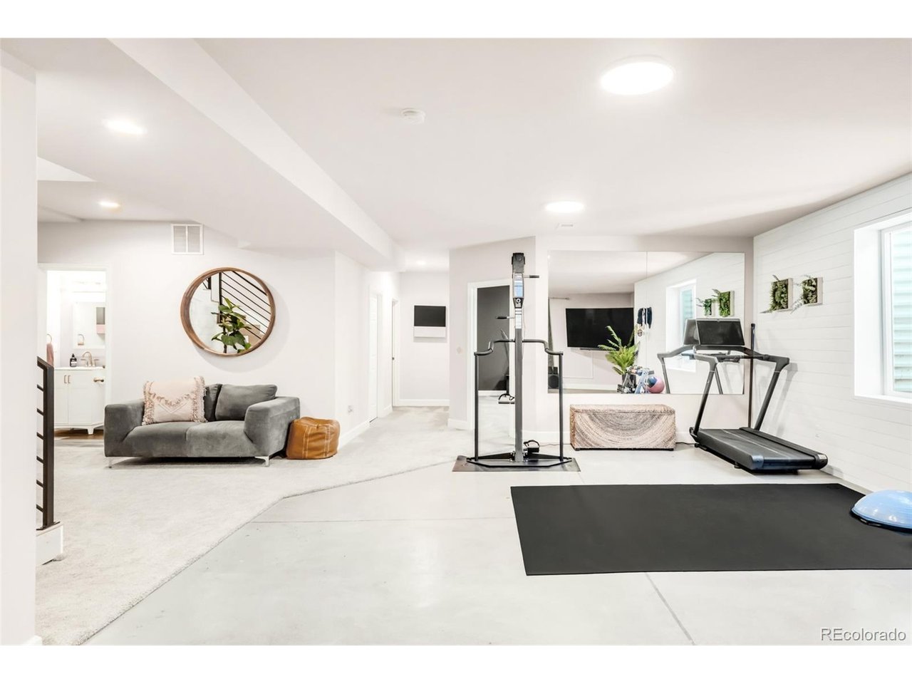 933 Rocky Ridge Cir