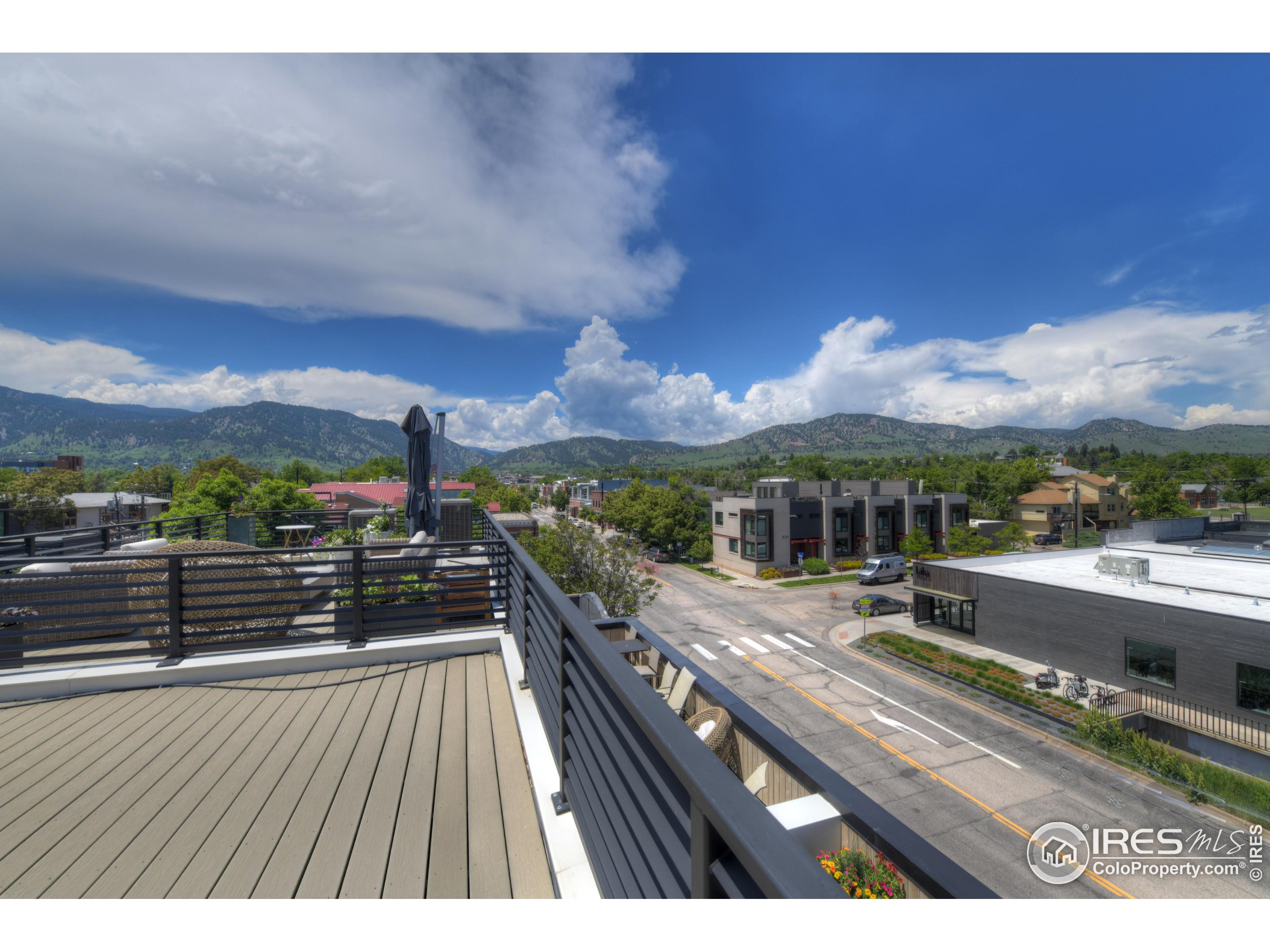 2116 Pearl St Unit: B