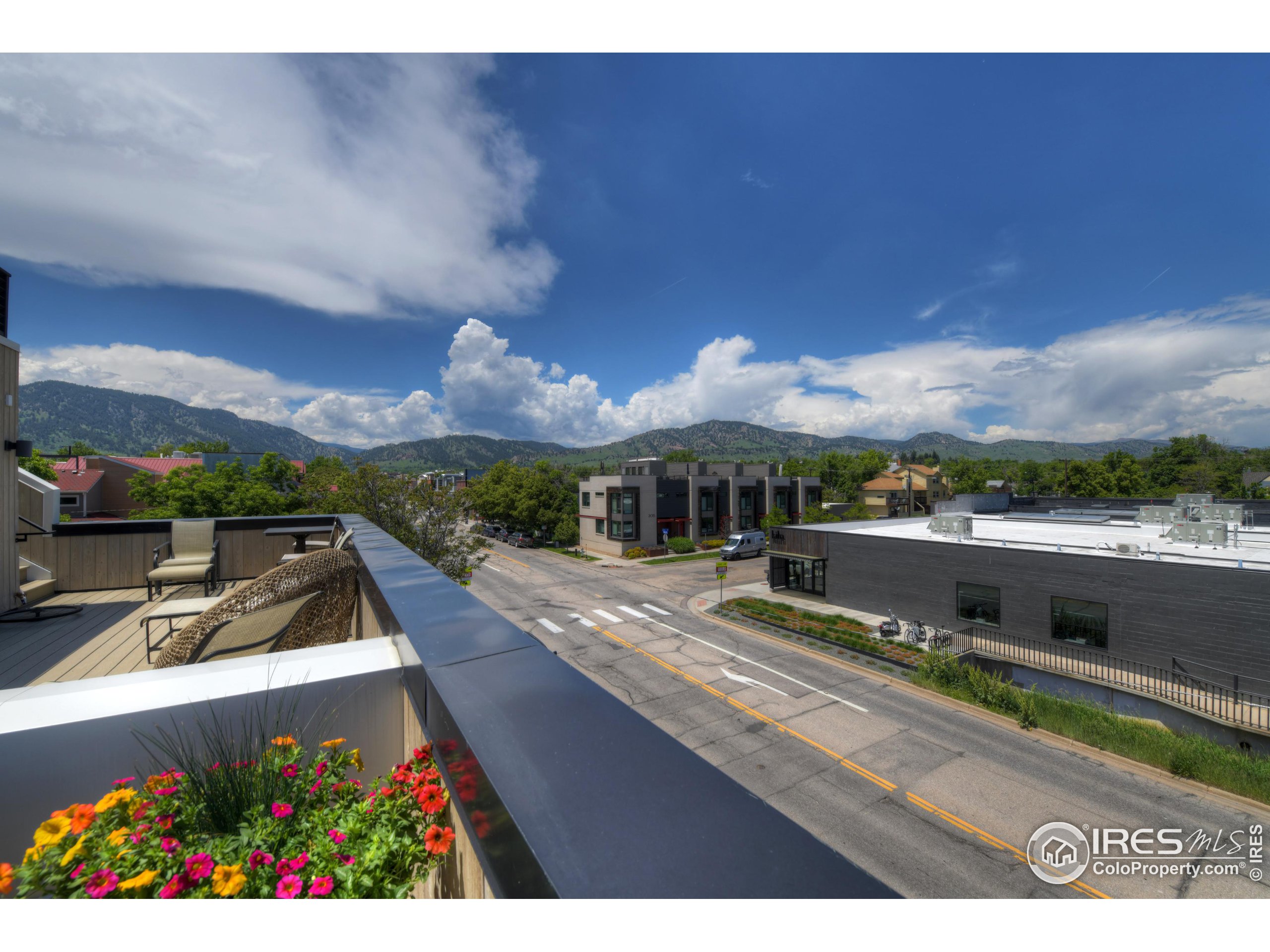 2116 Pearl St Unit: B