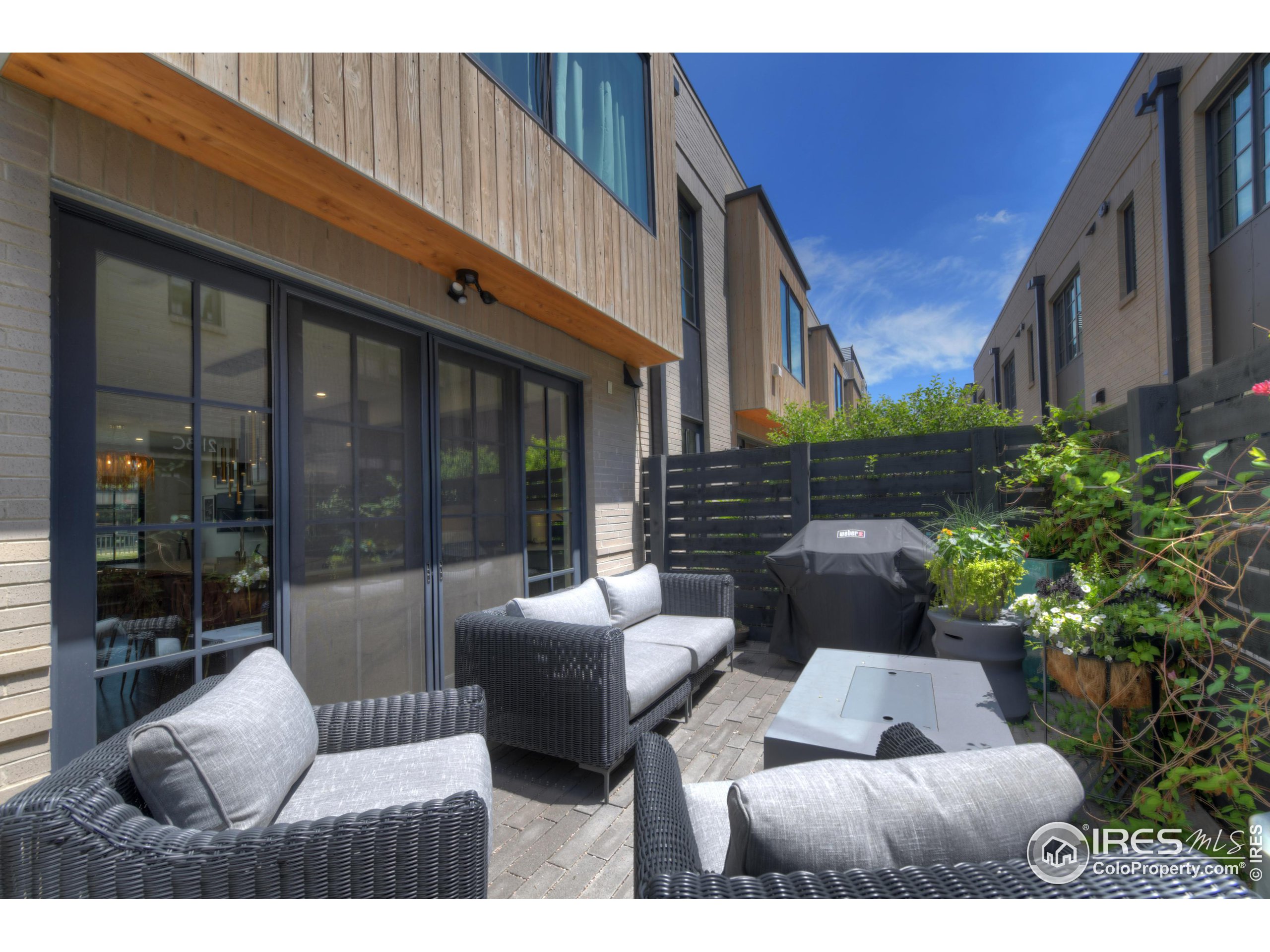2116 Pearl St Unit: B