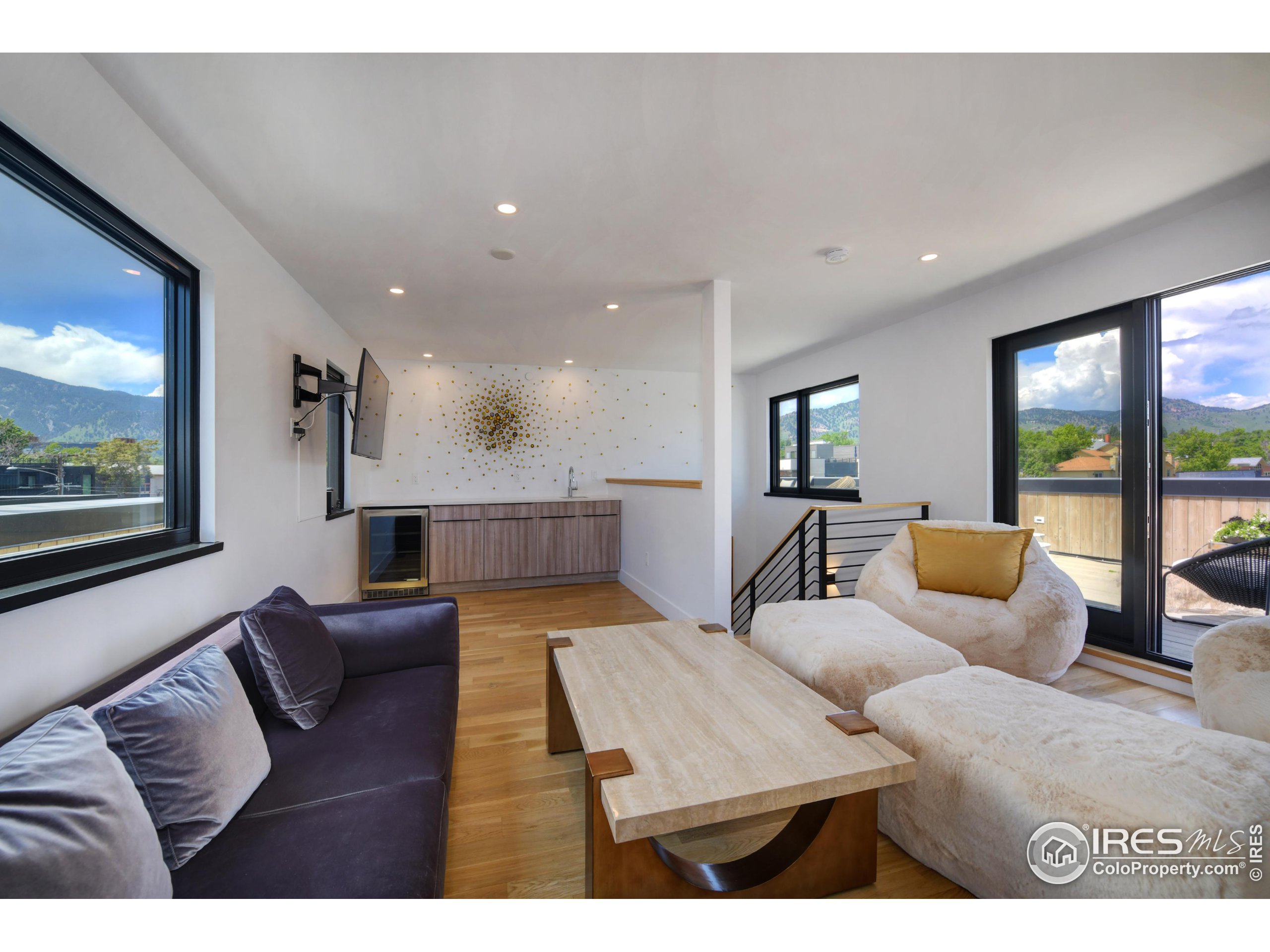 2116 Pearl St Unit: B