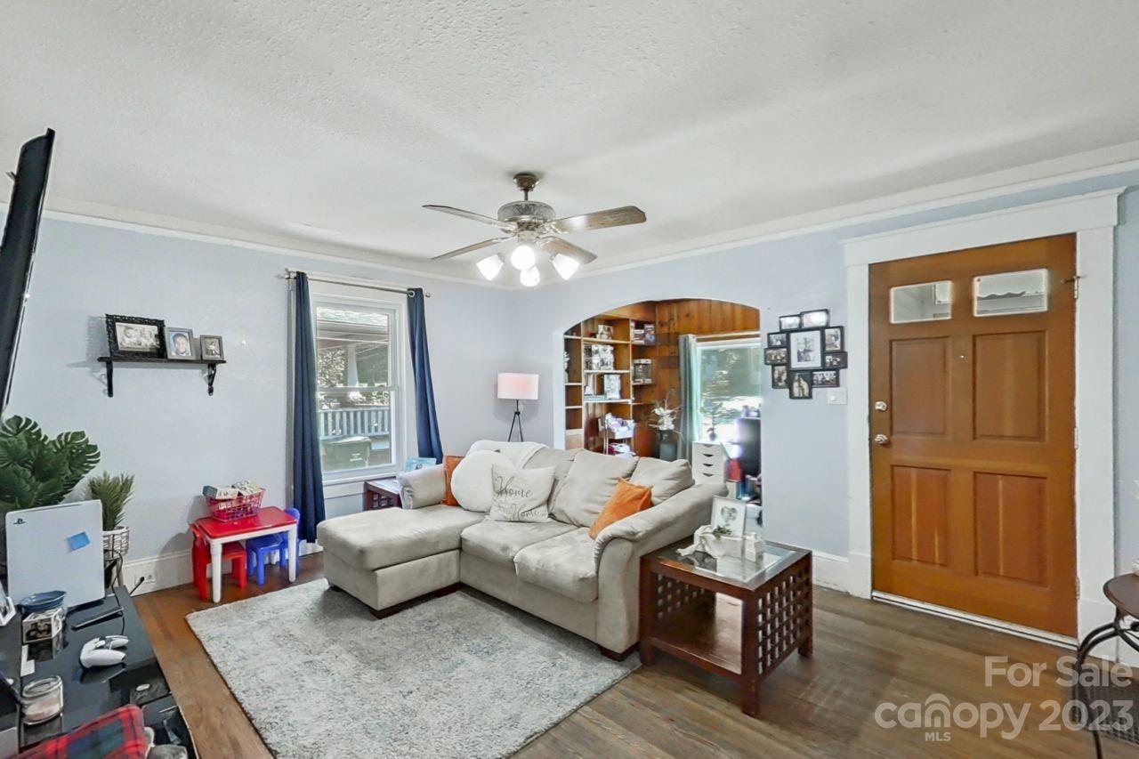 306 N Yadkin Avenue