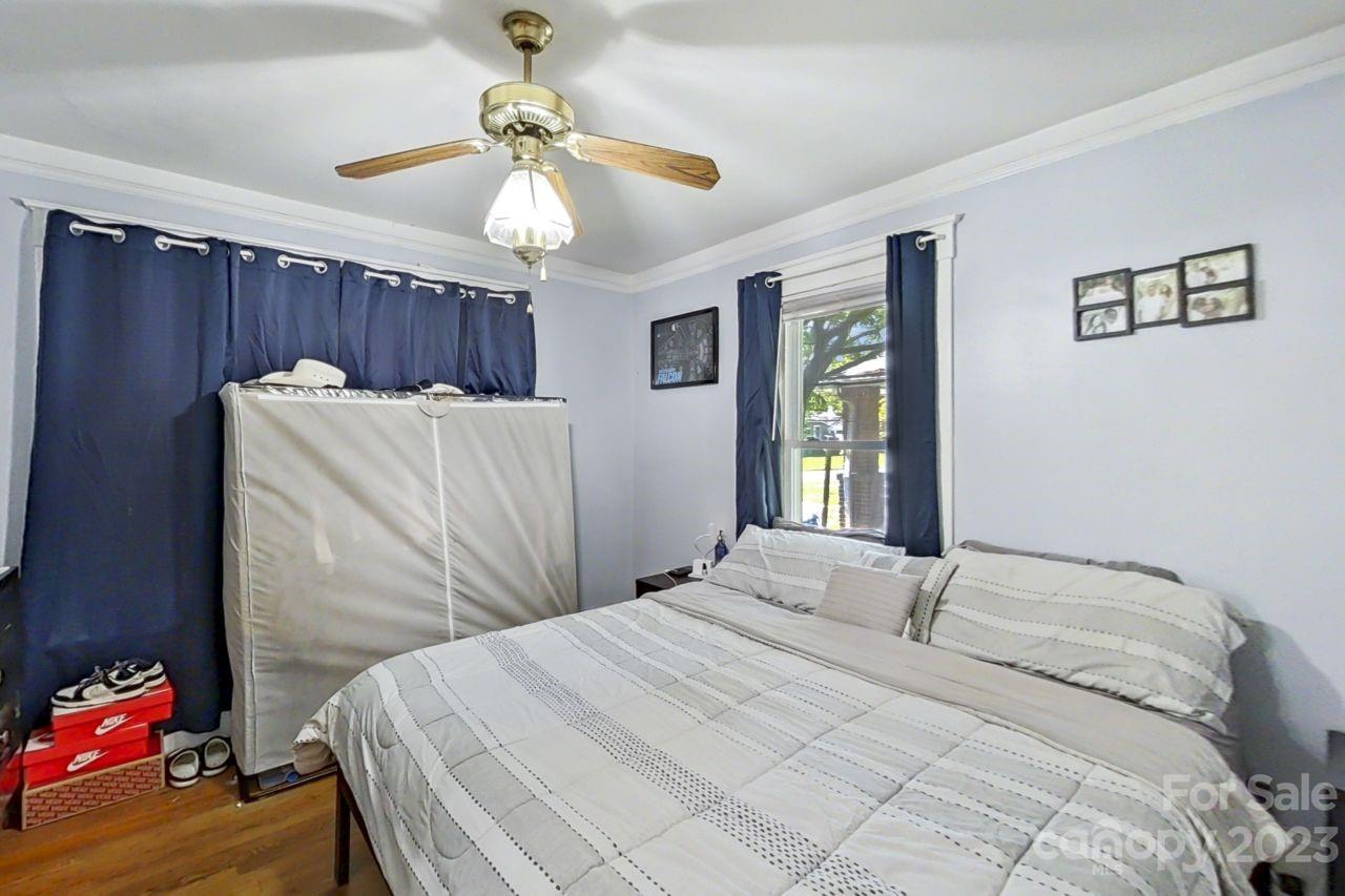 306 N Yadkin Avenue